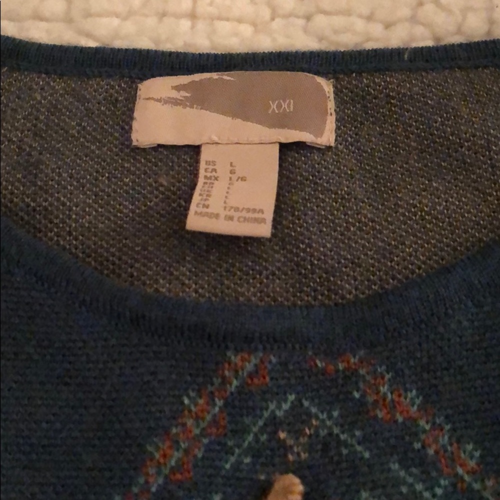 Patterned Crew Neck Sweater - Picture 4 of 4